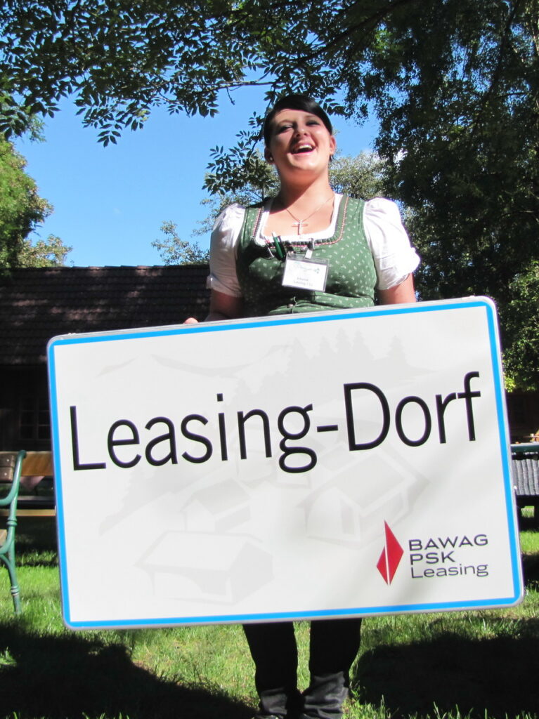 Leasing Dorf Ortsschild